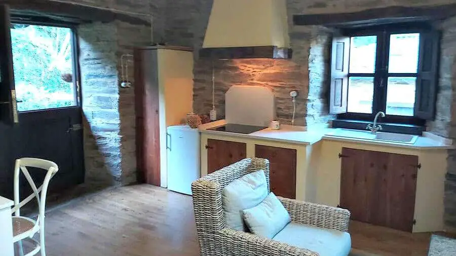 Casa O Paxar, Samos, Lugo - Camino Francés :: Alojamientos del Camino de Santiago