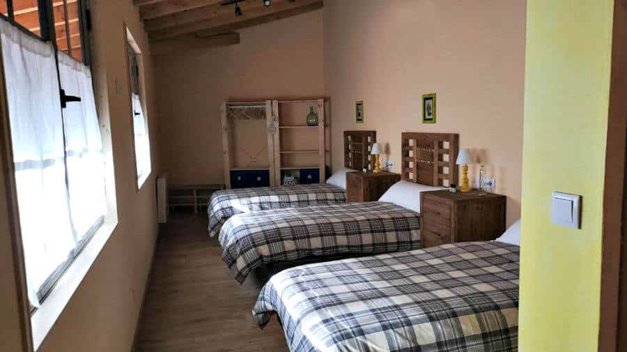 Albergue L'Abilleiru, Santibáñez de Valdeiglesias, León - Camino Francés :: Albergues del Camino de Santiago