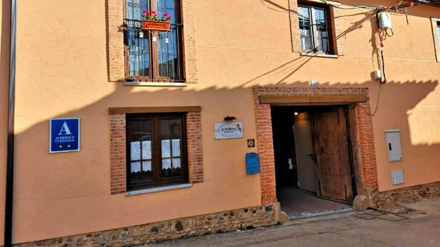 Albergue L'Abilleiru, Santibáñez de Valdeiglesias, León - Camino Francés :: Albergues del Camino de Santiago