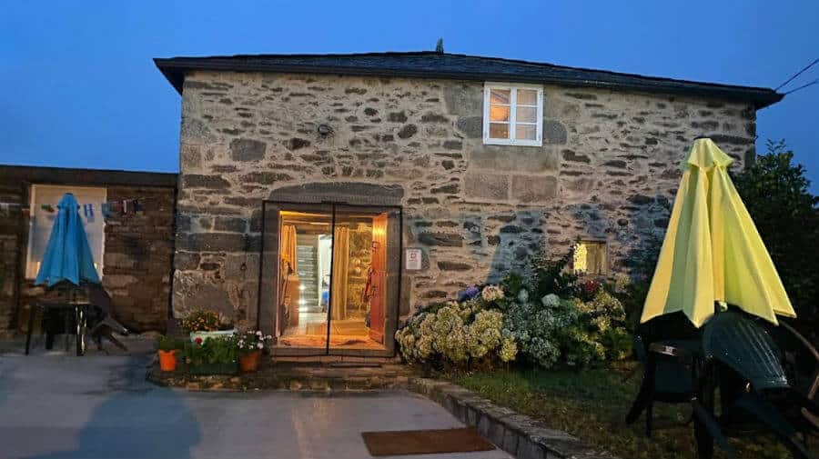 Albergue Casa Banderas, Vilachá, Lugo - Camino Francés :: Albergues del Camino de Santiago