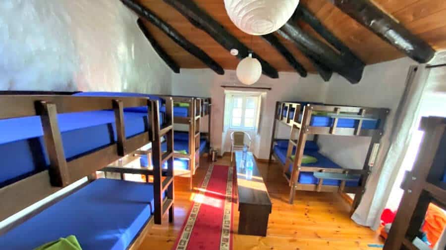 Albergue Casa Banderas, Vilachá, Lugo - Camino Francés :: Albergues del Camino de Santiago