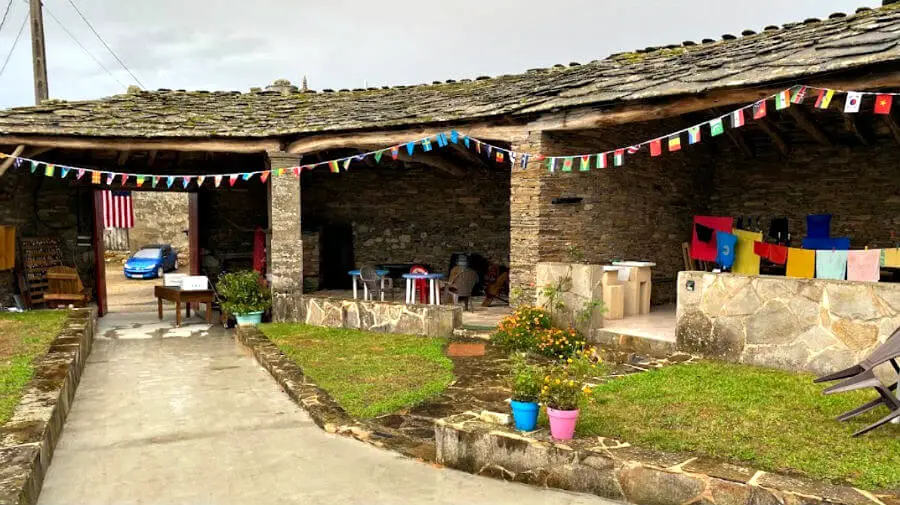 Albergue Casa Banderas, Vilachá, Lugo - Camino Francés :: Albergues del Camino de Santiago