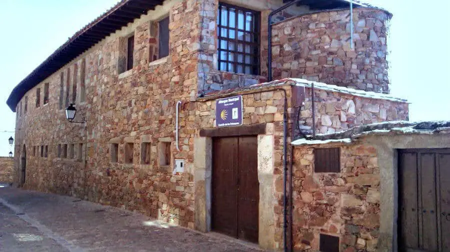 Albergue de peregrinos municipal, Castrillo de los Polvazares, León - Camino Francés :: Albergues del Camino de Santiago