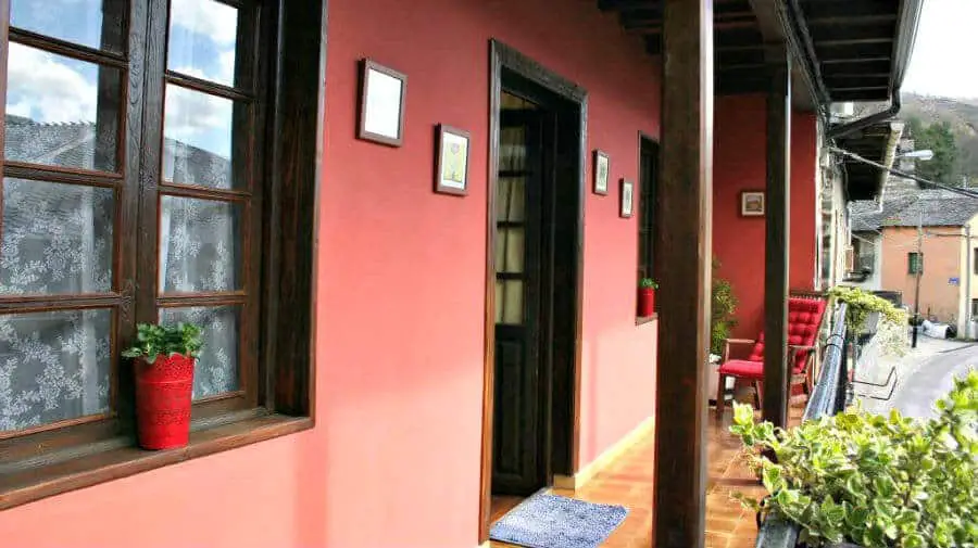 Albergue Camino y Leyenda, Trabadelo, León - Camino Francés :: Albergues del Camino de Santiago