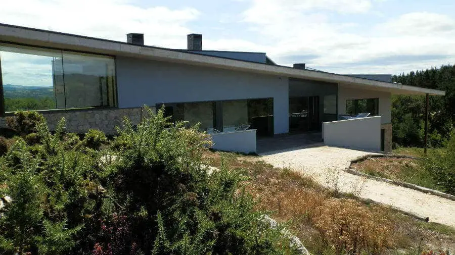 Albergue Casa Cruceiro, Ferreiros - Camino Francés :: Albergues del Camino de Santiago