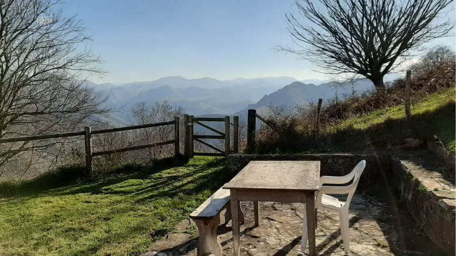 Albergue Gîte Kayola, Uhart-Cize, Francia - Camino Francés :: Albergues del Camino de Santiago