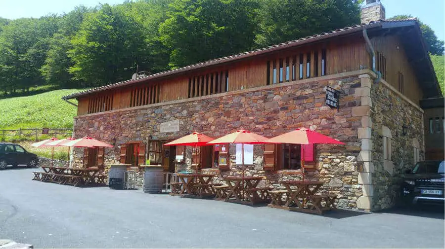 Albergue de peregrinos Refuge Orisson, Xalain Borda, Uhart-Cize, Francia - Camino Francés :: Albergues del Camino de Santiago