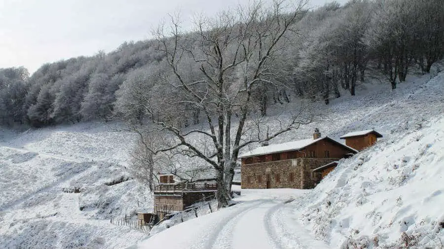 Albergue de peregrinos Refuge Orisson, Xalain Borda, Uhart-Cize, Francia - Camino Francés :: Albergues del Camino de Santiago