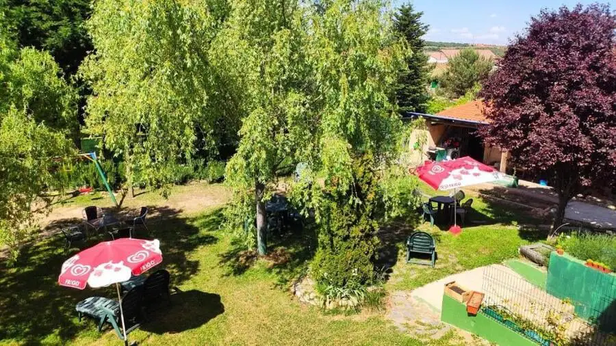 Albergue de peregrinos Casa Flor, Murias de Rechivaldo, León - Camino Francés :: Albergues del Camino de Santiago