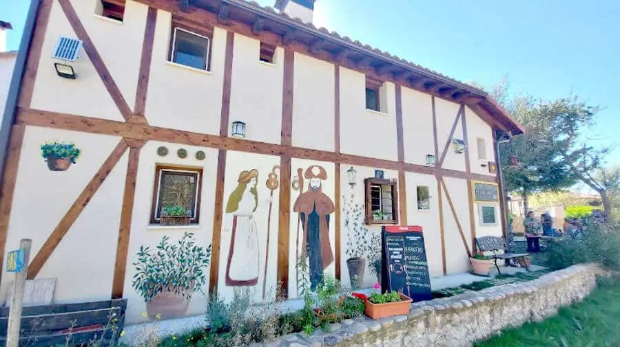 Albergue El Descanso de San Juan, San Juan de Ortega, Burgos - Camino Francés :: Albergues del Camino de Santiago