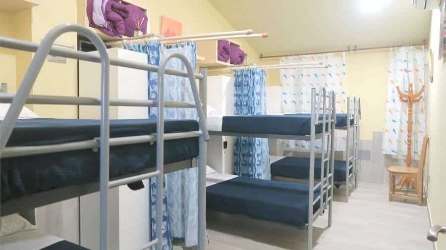Albergue Ezequiel, Melide, La Coruña - Camino Francés :: Albergues del Camino de Santiago