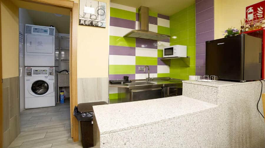 Albergue Ezequiel, Melide, La Coruña - Camino Francés :: Albergues del Camino de Santiago