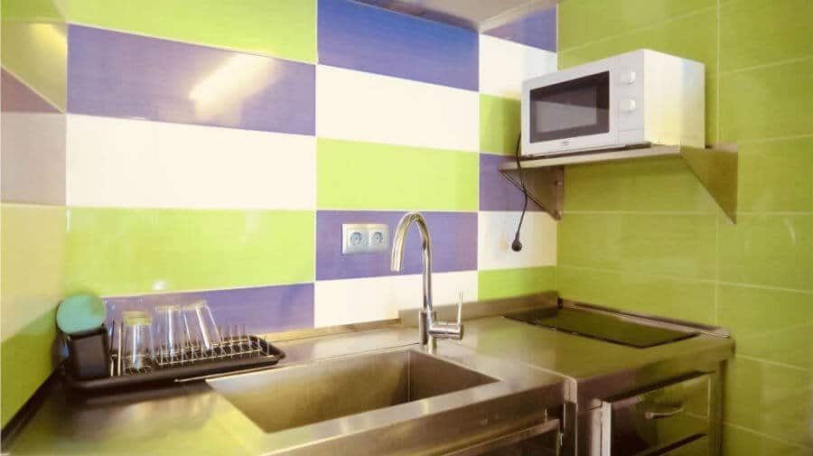 Albergue Ezequiel, Melide, La Coruña - Camino Francés :: Albergues del Camino de Santiago