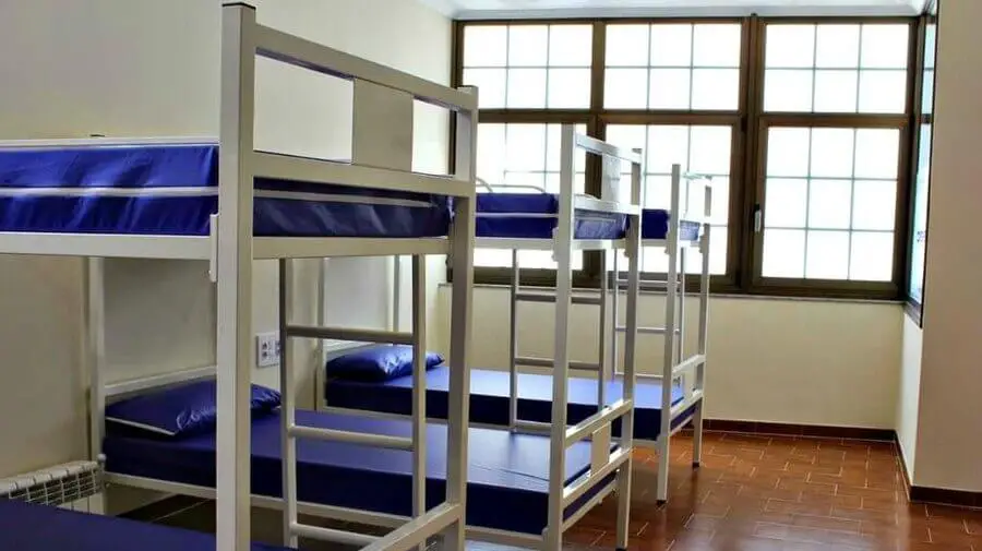 Albergue Folgueira, Portomarín, Lugo - Camino Francés :: Albergues del Camino de Santiago