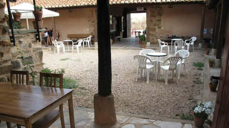 Albergue Las Águedas, Murias de Rechivaldo, León - Camino Francés :: Albergues del Camino de Santiago