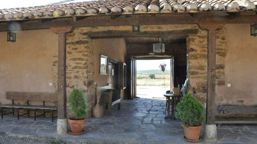 Albergue Las Águedas, Murias de Rechivaldo, León - Camino Francés :: Albergues del Camino de Santiago