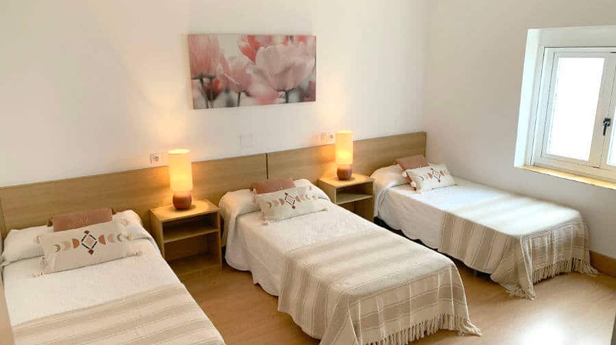 Albergue Manuel, Portomarín - Camino Francés :: Albergues del Camino de Santiago