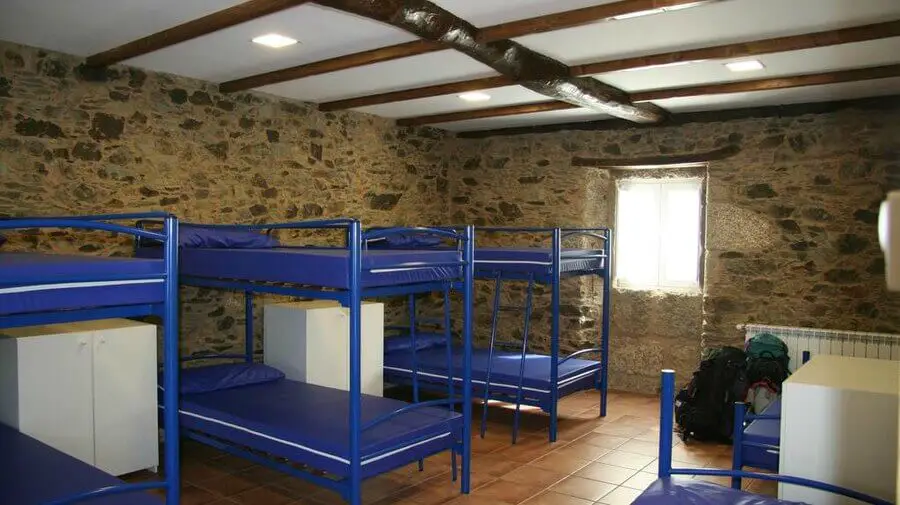 Albergue Milpés, Ribadiso da Baixo - Camino Francés :: Albergues del Camino de Santiago