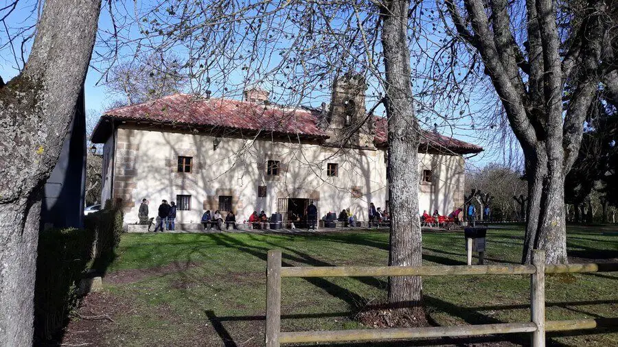 Albergue Nuestra Señora de Carrasquedo, Grañón, La Rioja - Camino Francés :: Albergues del Camino de Santiago