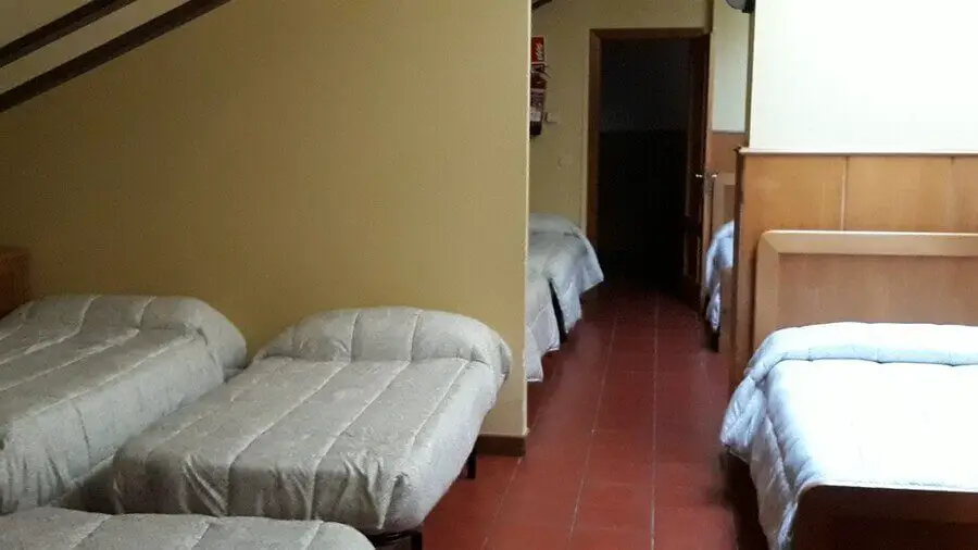 Albergue Nuestra Señora de Carrasquedo, Grañón, La Rioja - Camino Francés :: Albergues del Camino de Santiago