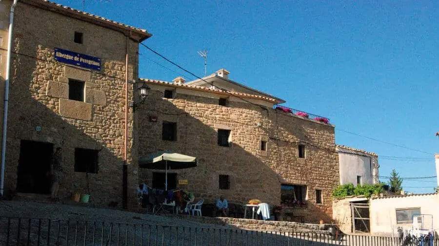 Albergue de peregrinos Oasis Trails, Villamayor de Monjardín, Navarra - Camino Francés :: Albergues del Camino de Santiago