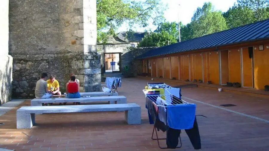 Albergue municipal de peregrinos de Cacabelos Santuario de la Quinta Angustia, León - Camino Francés :: Albergues del Camino de Santiago