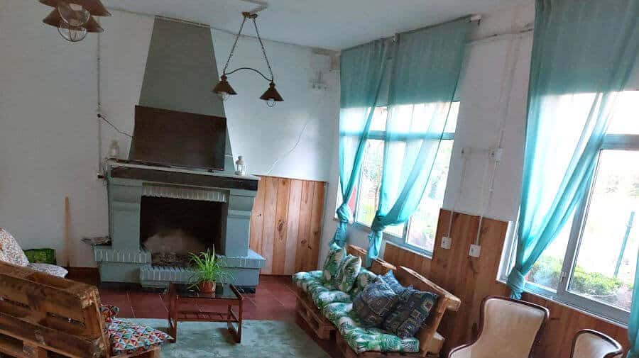 Albergue de peregrinos La Corona, Salceda, La Coruña - Camino Francés :: Albergues del Camino de Santiago