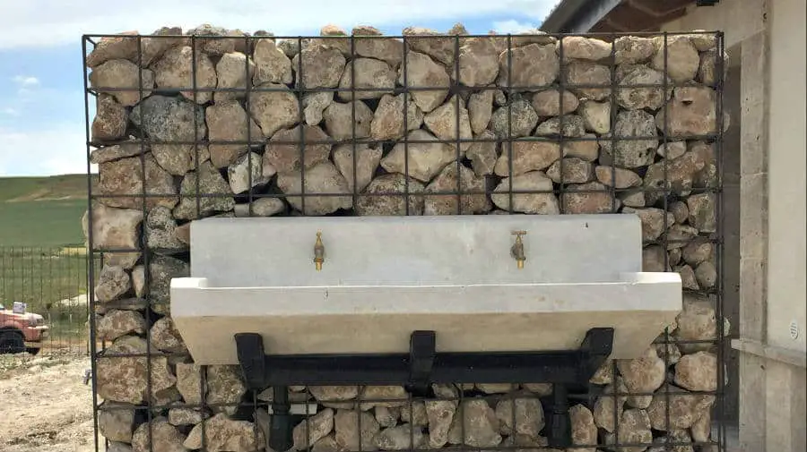 Albergue Fuente Sidres, Castellanos de Castro, Burgos - Camino Francés :: Albergues del Camino de Santiago
