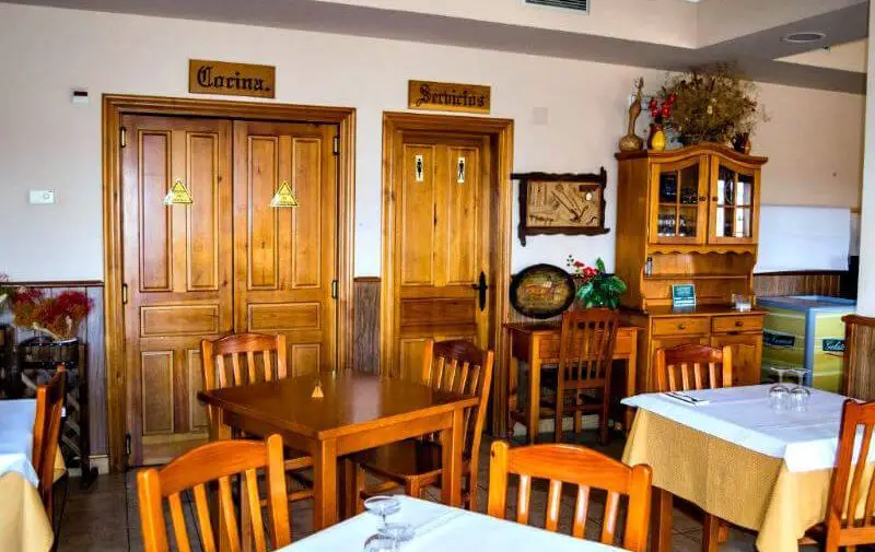 Albergue El Roble, Tábara, Zamora - Camino Sanabrés ::