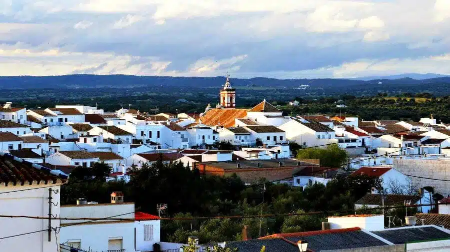 Vista de Castilblanco de los Arroyos, Sevilla - Vía de la Plata :: Guía del Camino de Santiago Vista de Castilblanco de los Arroyos, Sevilla - Vía de la Plata :: Guía del Camino de Santiago