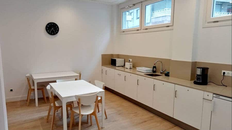 Albergue Hostel A Un Paso, Portugalete, Vizcaya - Camino del Norte :: Albergues del Camino de Santiago