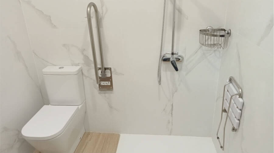 Albergue Hostel A Un Paso, Portugalete, Vizcaya - Camino del Norte :: Albergues del Camino de Santiago