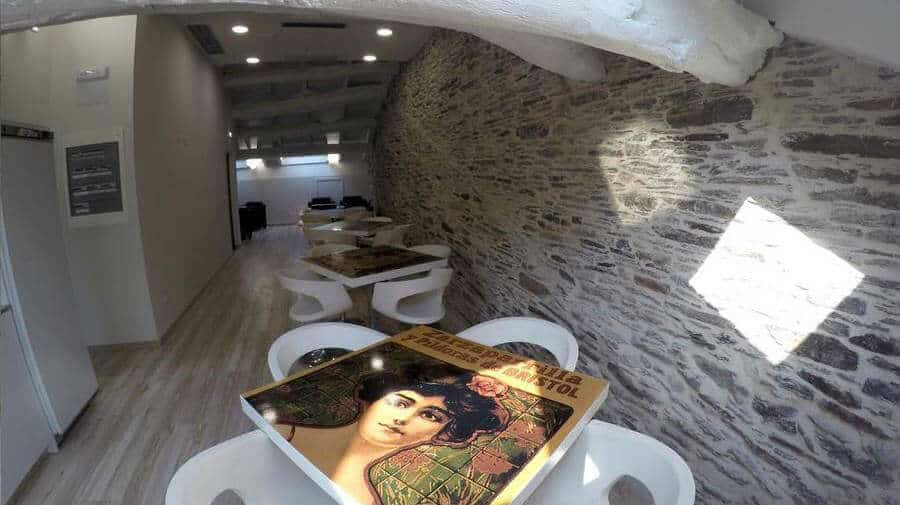 Albergue Hostel Cross, Lugo - Camino Primitivo :: Albergues del Camino de Santiago