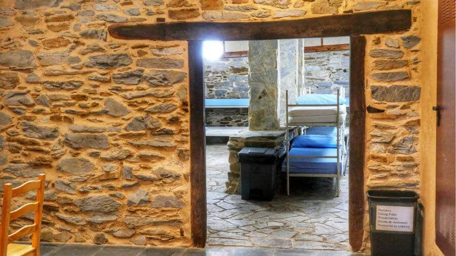 Albergue de peregrinos parroquial de La Faba, León :: Albergues del Camino de Santiago Albergue de peregrinos parroquial de La Faba, León :: Albergues del Camino de Santiago
