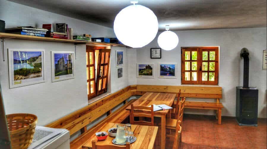 Albergue de peregrinos parroquial de La Faba, León :: Albergues del Camino de Santiago Albergue de peregrinos parroquial de La Faba, León :: Albergues del Camino de Santiago