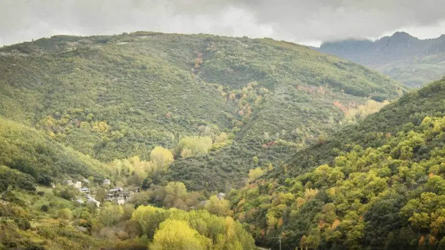 Vista de Villavieja (Priaranza del Bierzo), León - Camino del Bierzo :: Guía del Camino de Santiago