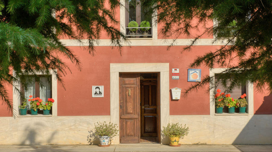 Albergue La Morena, Ledigos, Palencia - Camino Francés :: Albergues del Camino de Santiago Albergue La Morena, Ledigos, Palencia - Camino Francés :: Albergues del Camino de Santiago