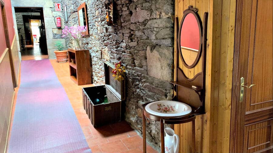 Albergue Los Blasones, Sarria - Camino Francés :: Albergues del Camino de Santiago Albergue Los Blasones, Sarria - Camino Francés :: Albergues del Camino de Santiago