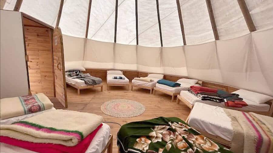 Albergue Indian Way, El Ganso - Camino Francés :: Albergues del Camino de Santiago