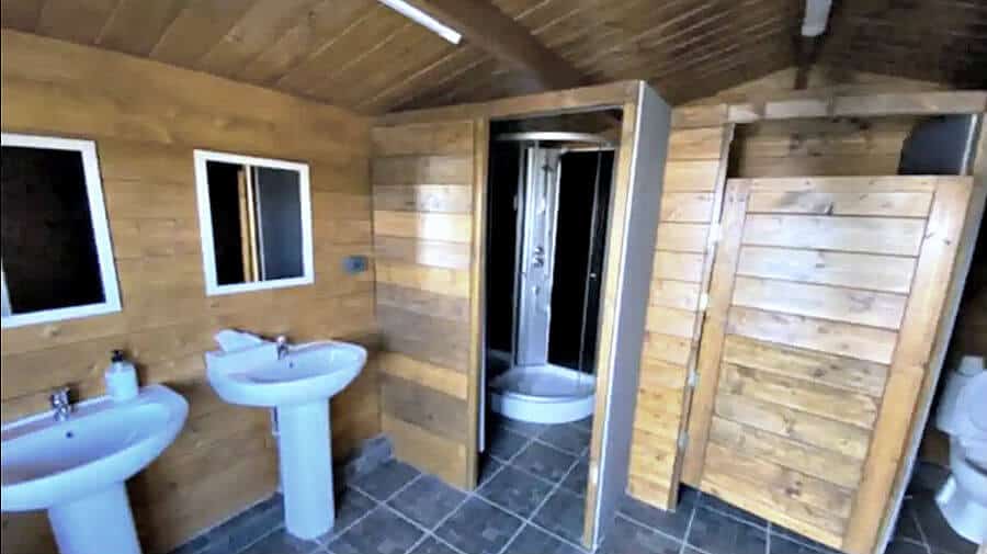 Albergue Indian Way, El Ganso - Camino Francés :: Albergues del Camino de Santiago