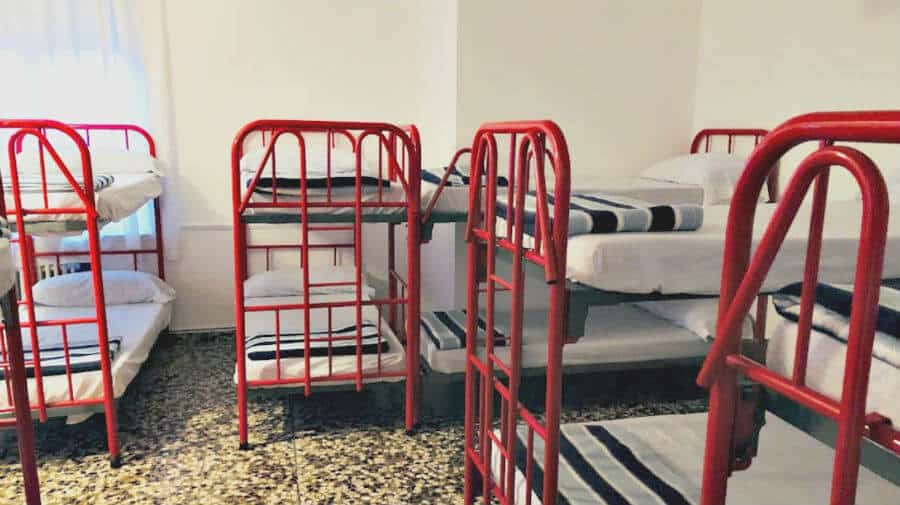 Albergue-Pensión Fernández, Vega de Valcarce - Camino Francés :: Albergues del Camino de Santiago