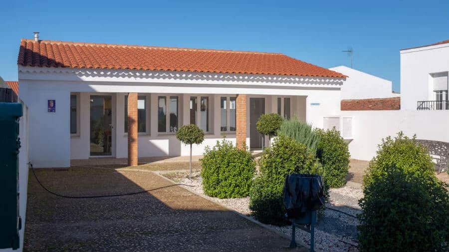 Albergue municipal de Los Santos de Maimona, Badajoz - Vía de la Plata :: Albergues del Camino de Santiago