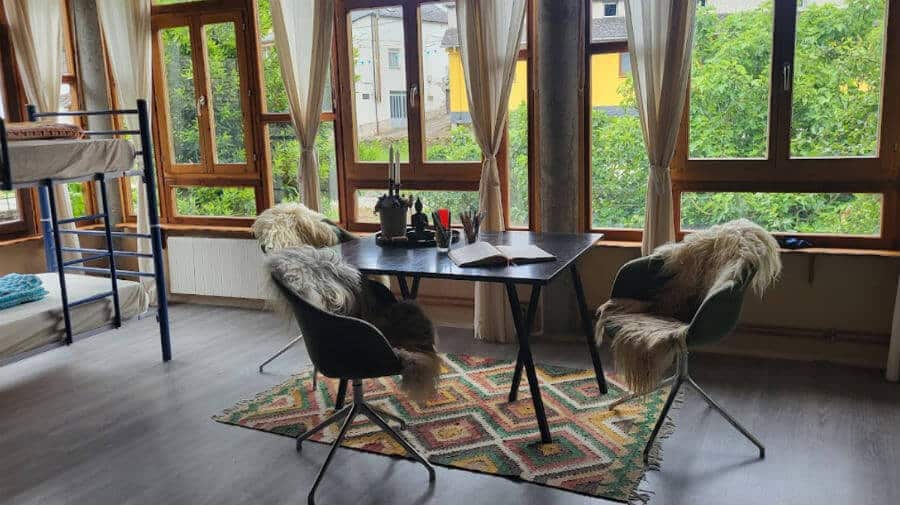 Albergue Casa Cantadora, Ambasmestas - Camino Francés :: Albergues del Camino de Santiago