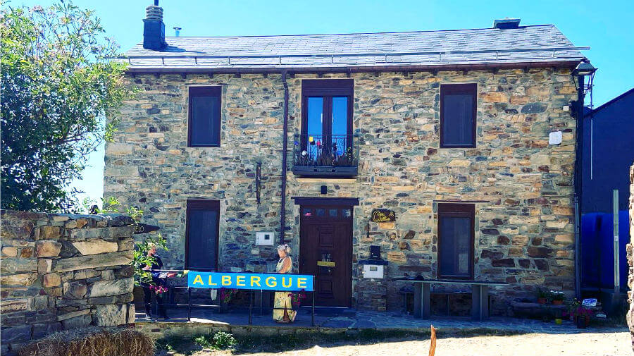 Albergue Casa Chelo, Foncebadón - Camino Francés :: Albergues del Camino de Santiago