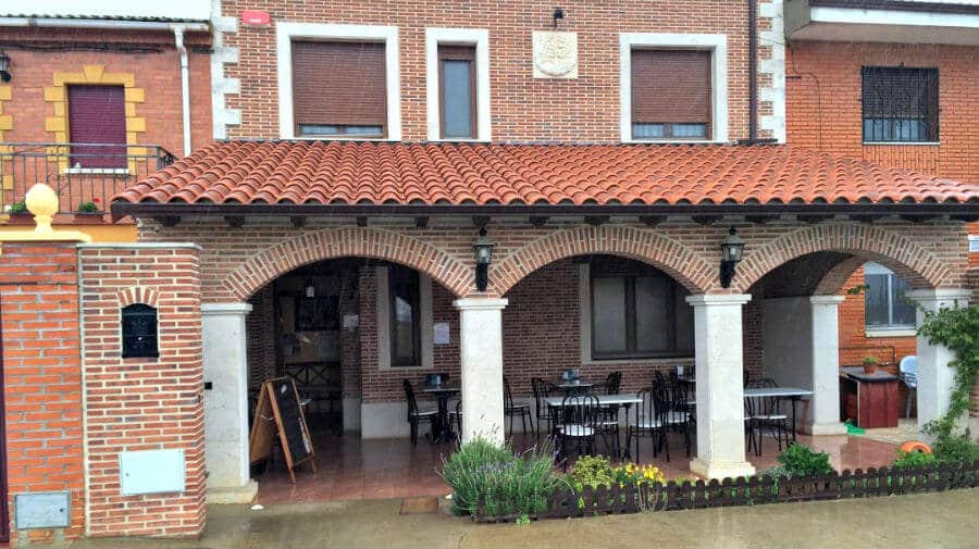 Albergue Vía Trajana, Calzadilla de los Hermanillos - Camino Francés :: Albergues del Camino de Santiago