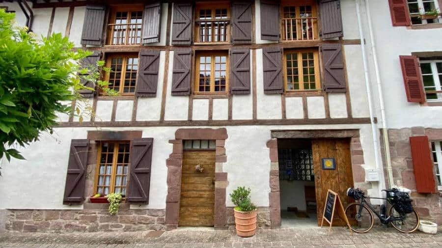 Albergue Gîte de la Porte Saint-Jacques, Saint Jean Pied de Port - Camino Francés :: Albergues del Camino de Santiago