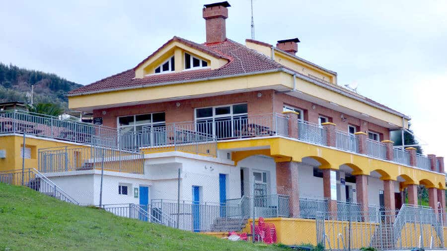 Albergue del Camping de Castro, Castro Urdiales - Camino del Norte :: Albergues del Camino de Santiago