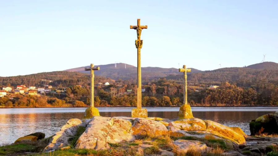 Calvario de Punta Patiño (Rianxo), ría de Arousa :: Variante Espiritual del Camino Portugués. :: Guía del Camino de Santiago