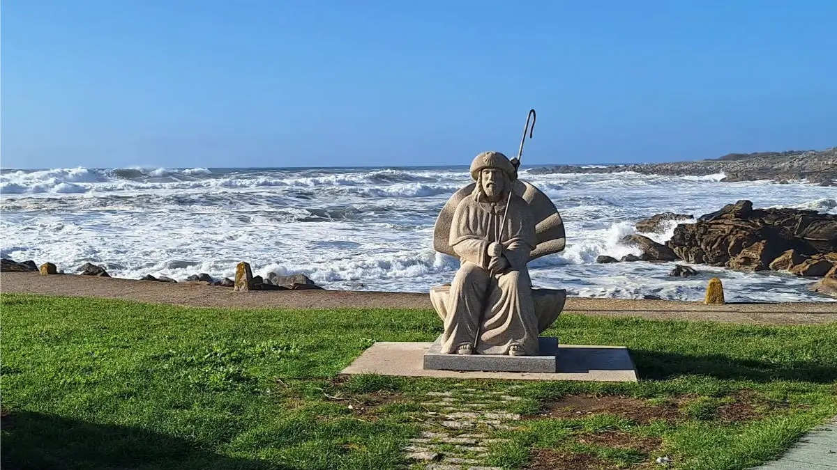 Monumento al Peregrino en A Guarda, Galicia - Camino de Santiago Portugués por la Costa