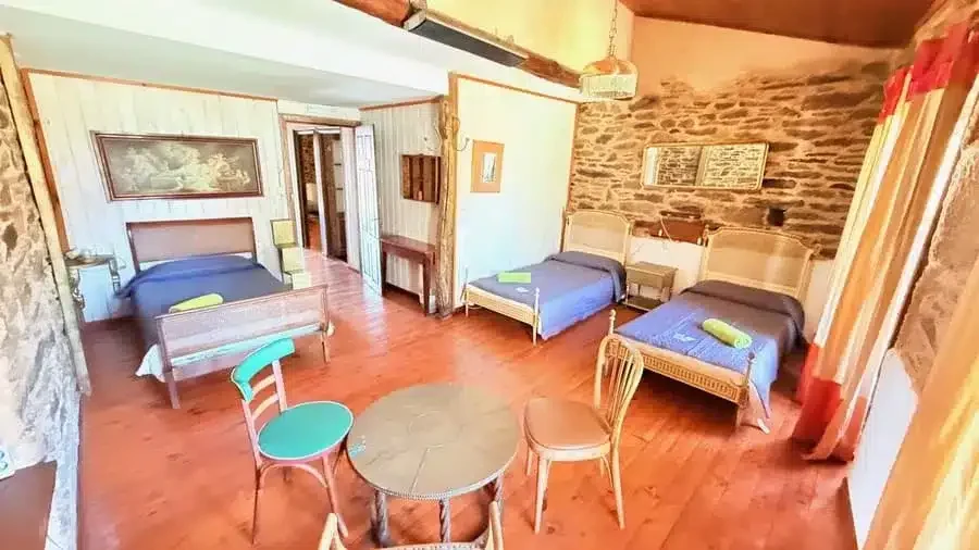 Albergue Matías, Sarria, Lugo - Camino Francés :: Albergues del Camino de Santiago